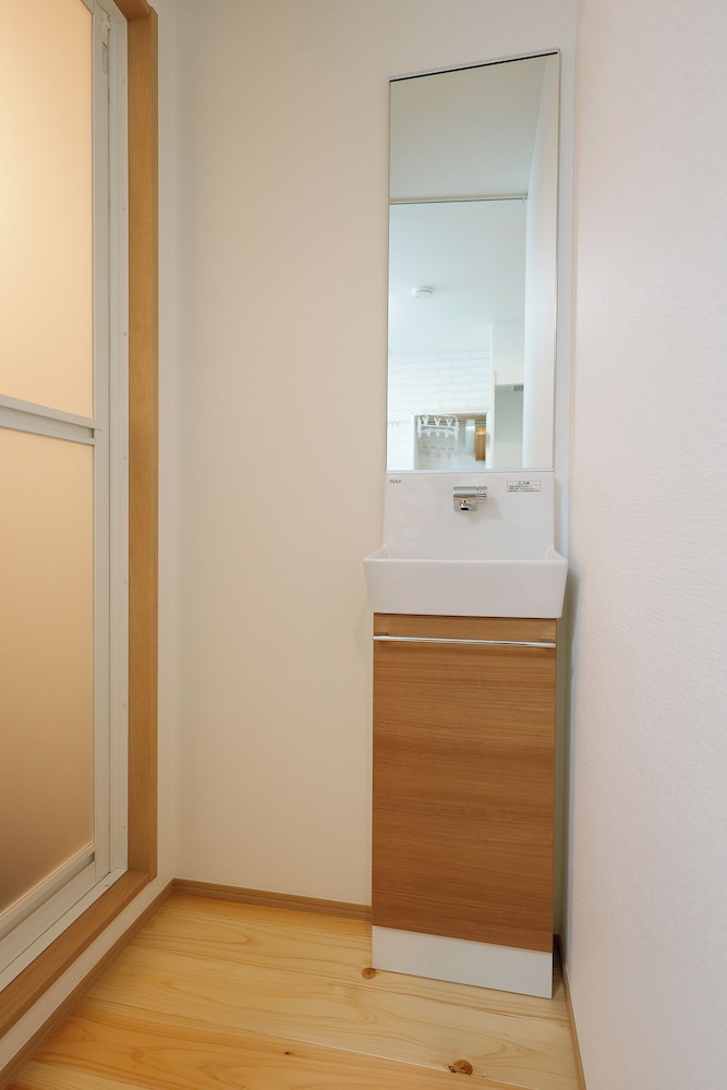 B(2p) 禁煙 バスルーム1 | Zenith shinjuku 檜 by Tranova