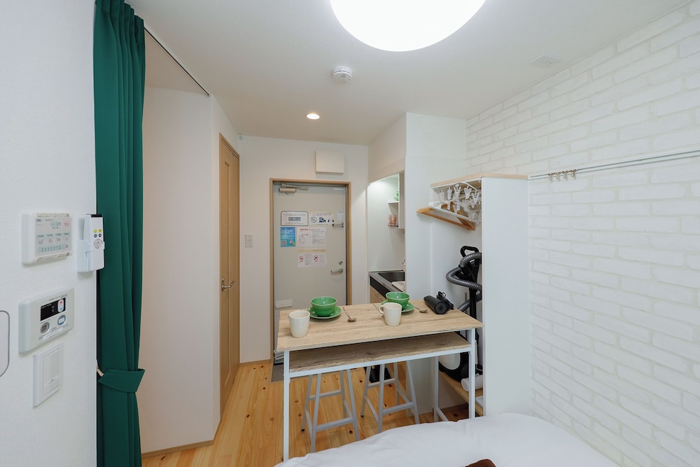 B(2p) 禁煙 客室8 | Zenith shinjuku 檜 by Tranova