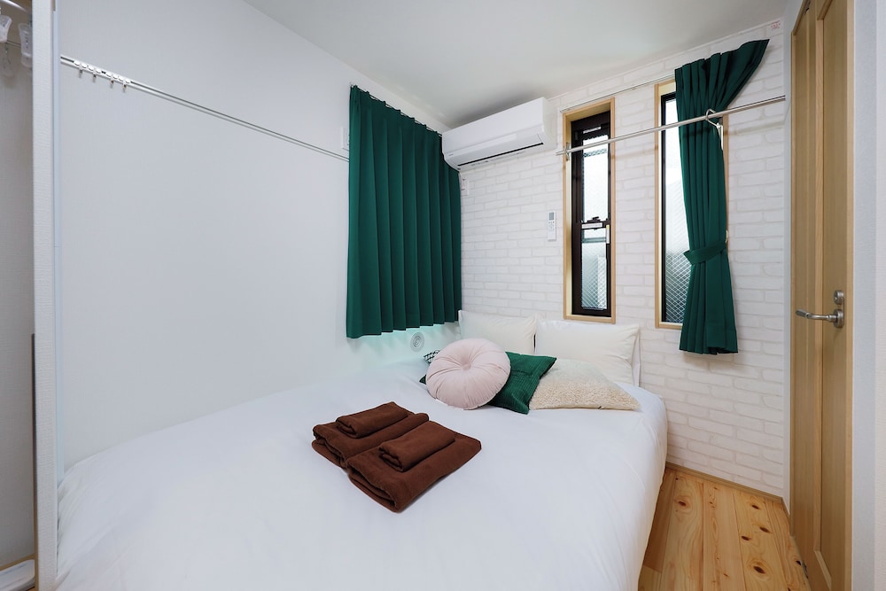 C(2p) 禁煙 客室3 | Zenith shinjuku 檜 by Tranova