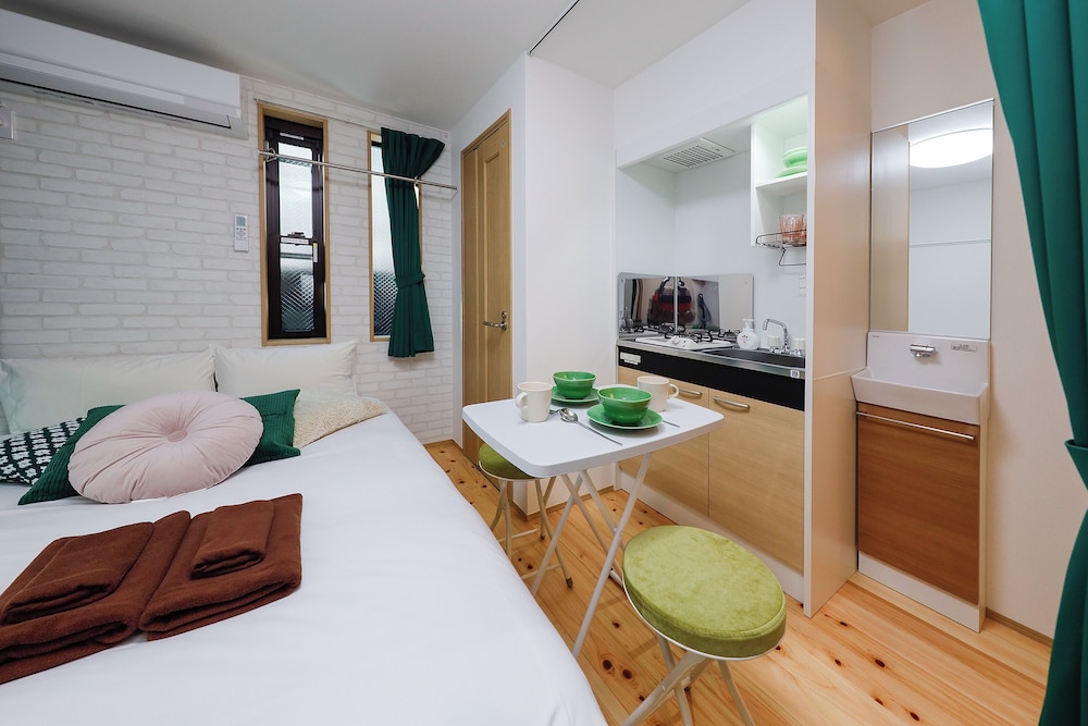 C(2p) 禁煙 客室1 | Zenith shinjuku 檜 by Tranova