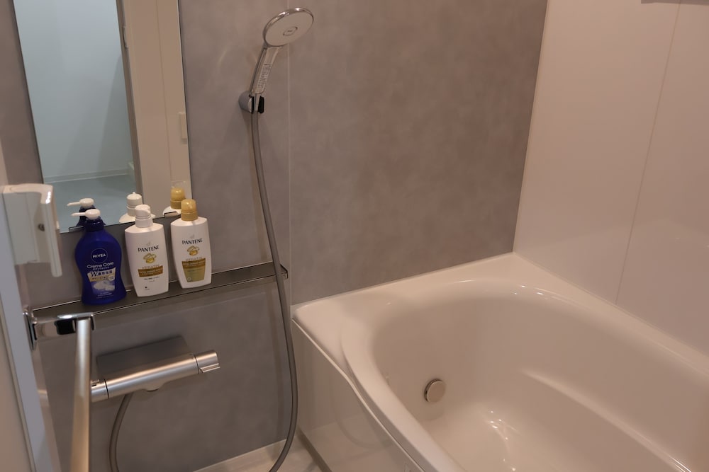 C (4名収容) 禁煙 バスルーム0 | クレアーレ戸越銀座 by Tranova