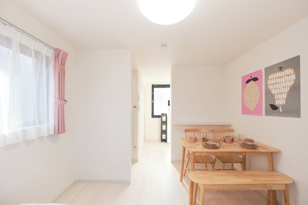 202 禁煙 客室5 | フローラメゾン上落合 by Tranova