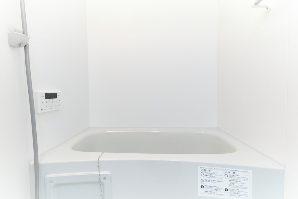 202 禁煙 バスルーム3 | フローラメゾン上落合 by Tranova