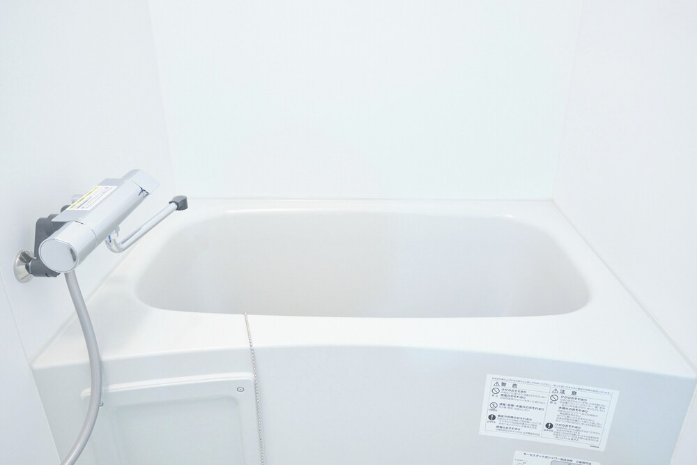 105 禁煙 バスルーム1 | フローラメゾン上落合 by Tranova