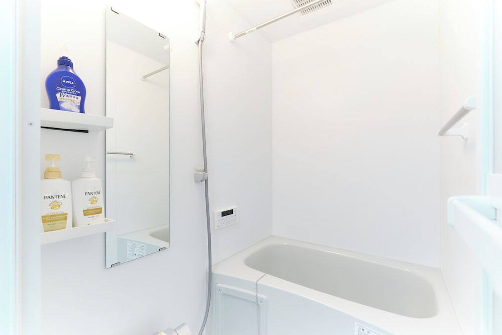 202 禁煙 バスルーム0 | フローラメゾン上落合 by Tranova