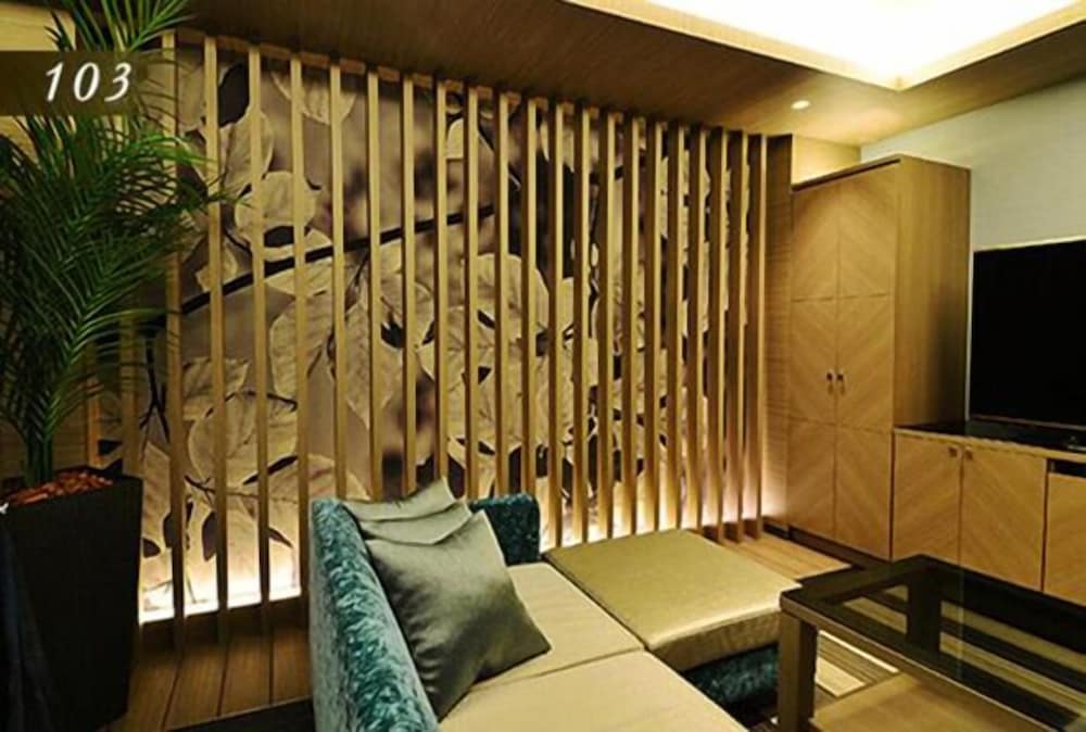 ダブルルーム リビング エリア0 | ホテル アユン - 大人限定