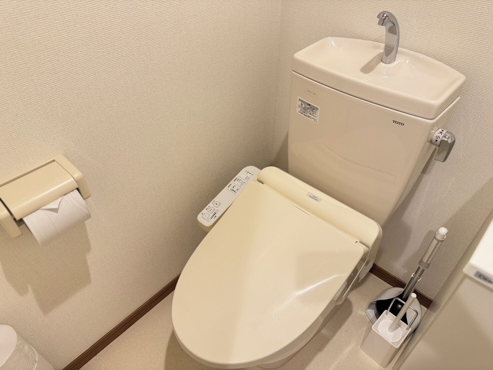 D (2p) バスルーム1 | Zenith Garden TOGOSHI