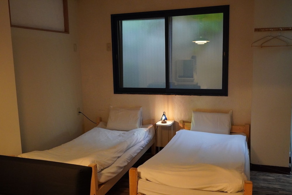 ベーシック ダブルまたはツインルーム 客室1 | Tug-B Bar&Hostel