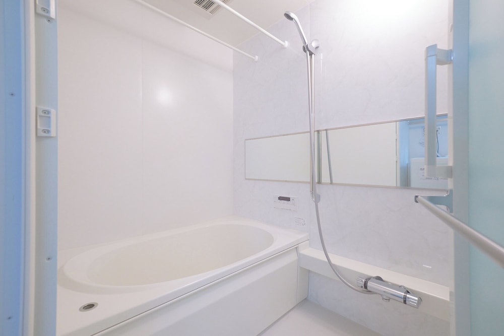 302(2p) バスルーム5 | ゼットランド江ノ島 by Tranova