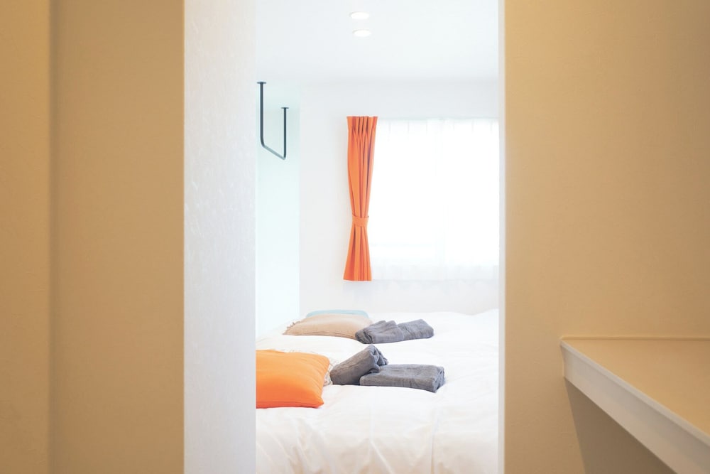 102(4p) 客室14 | ゼットランド江ノ島 by Tranova