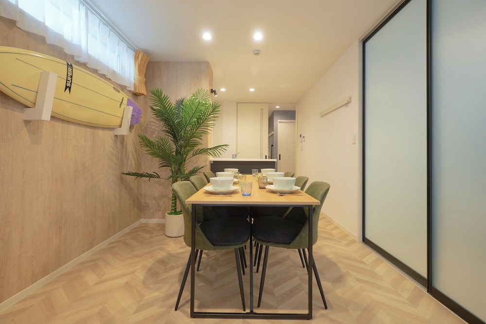 103(6p) リビング エリア0 | ゼットランド江ノ島 by Tranova