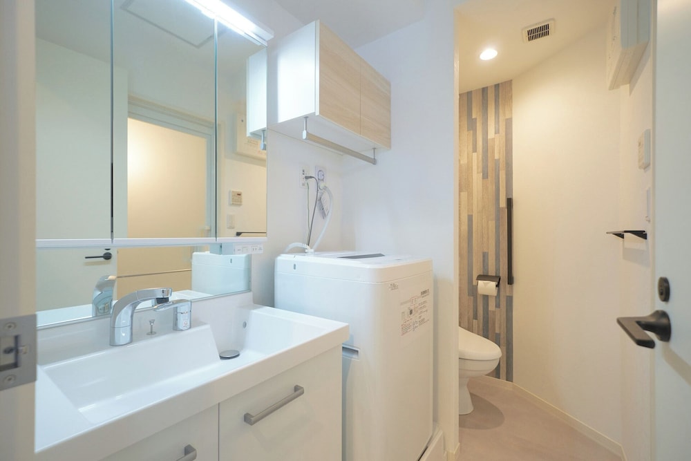 302(2p) バスルーム3 | ゼットランド江ノ島 by Tranova