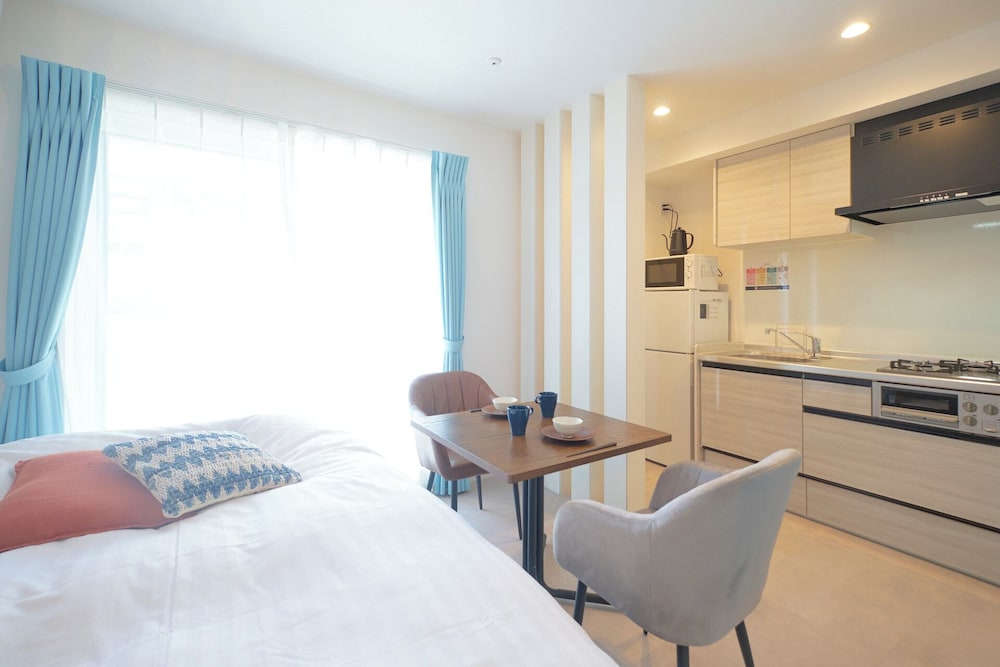 302(2p) 客室3 | ゼットランド江ノ島 by Tranova