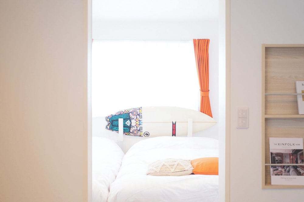 102(4p) 客室3 | ゼットランド江ノ島 by Tranova