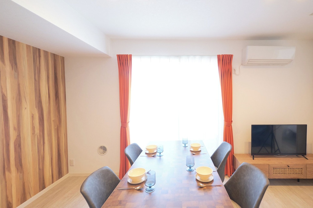 102(4p) リビング エリア4 | ゼットランド江ノ島 by Tranova