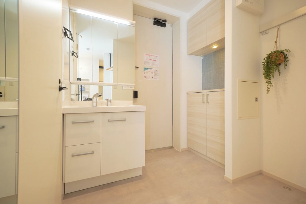 201(2p) バスルーム2 | ゼットランド江ノ島 by Tranova