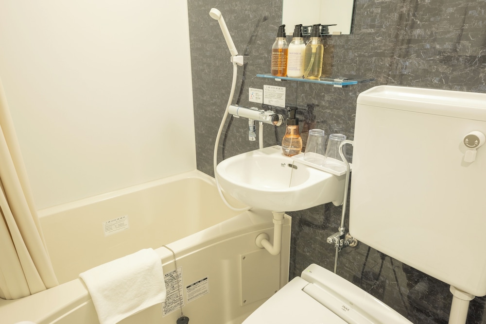 スタンダード ツインルーム 禁煙 バスルーム1 | トーセイホテルココネ蒲田