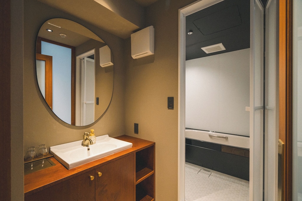 スタンダード ダブルルーム バスルーム1 | Hotel Vintage目黒不動前