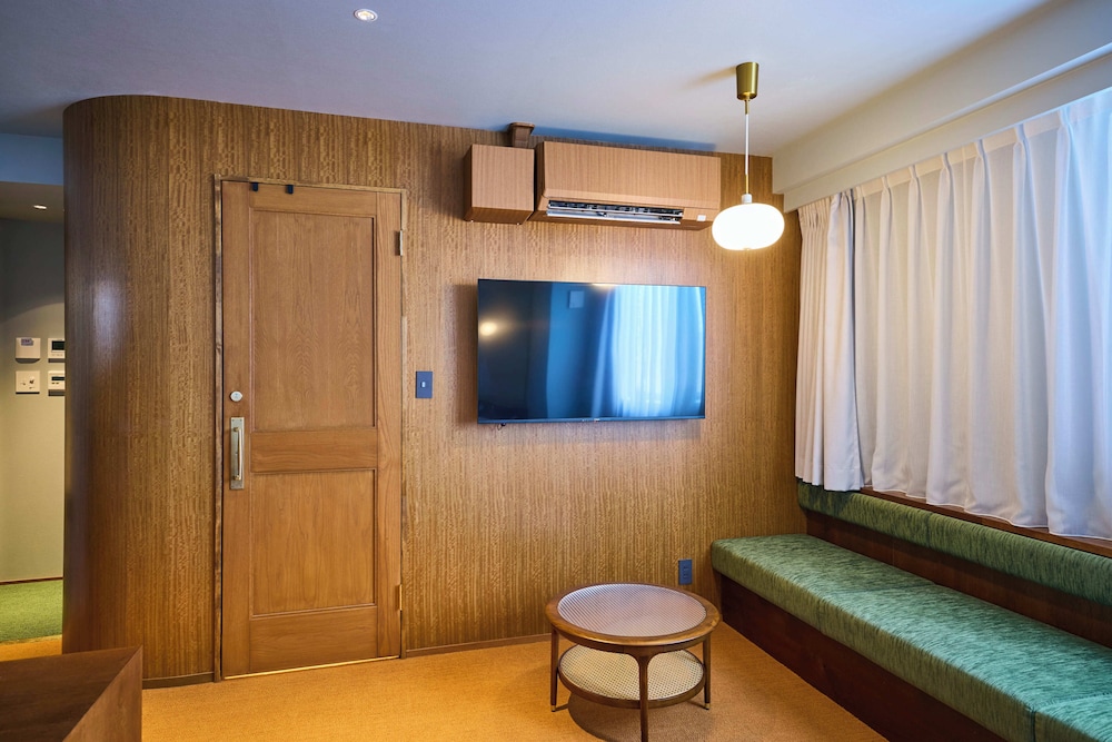 スーペリア ダブルルーム 2 ベッドルーム 客室1 | Hotel Vintage目黒不動前