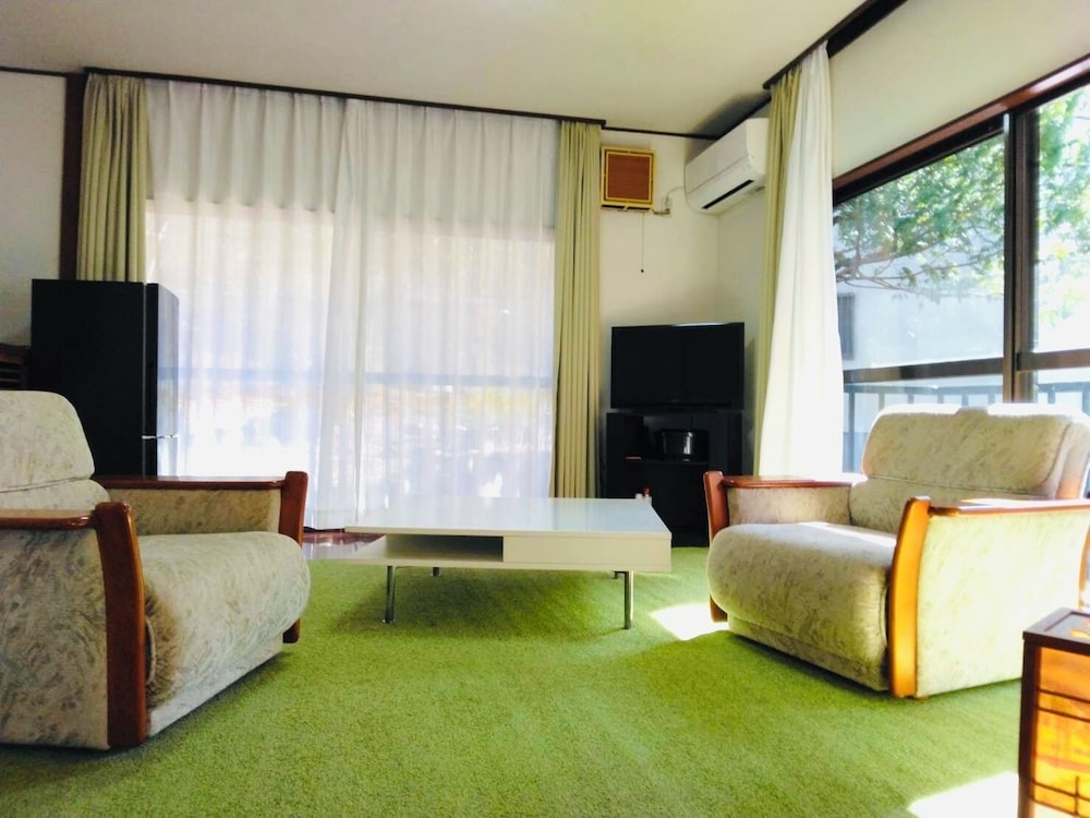 クラシック ヴィラ コートヤードビュー 赤薙 禁煙 リビング エリア2 | 楓リゾート 鬼怒川温泉