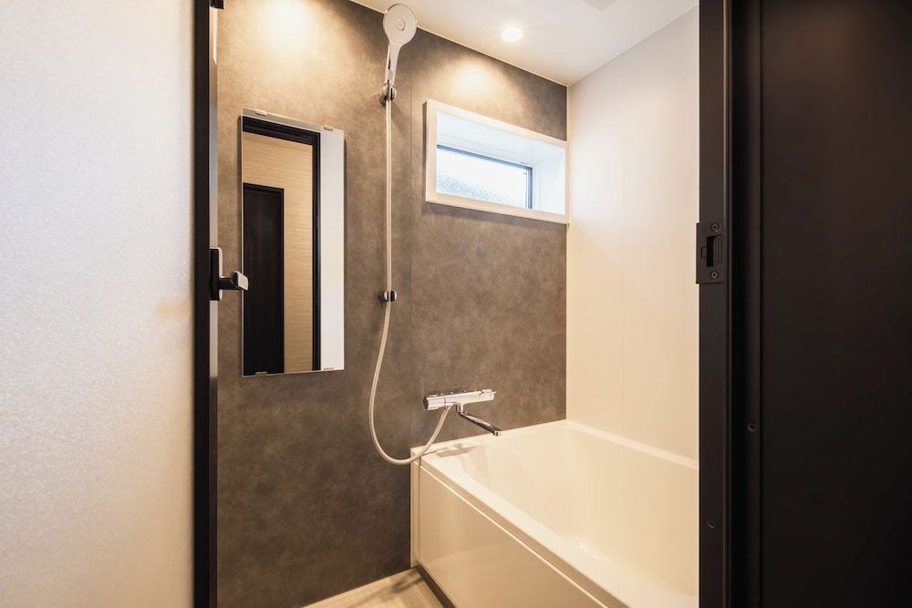 アパートメント ダブルベッド 2 台 禁煙 バスルーム1 | BEPPU 乃音