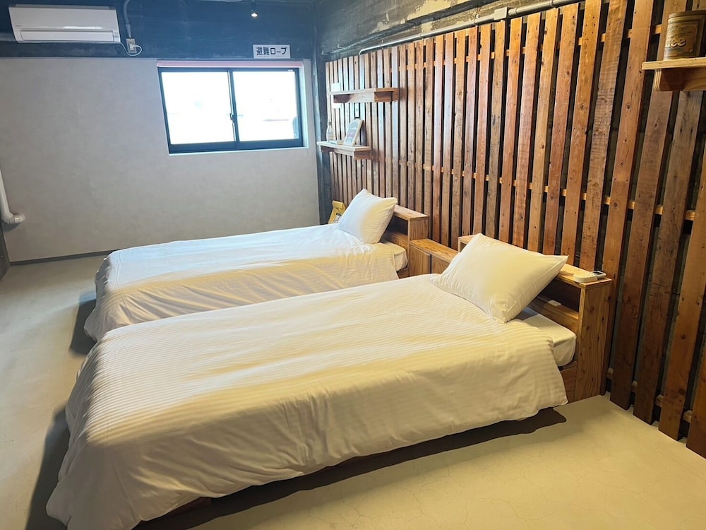 ツインルーム シングルベッド 2 台 禁煙 | Re:PORT HOTEL