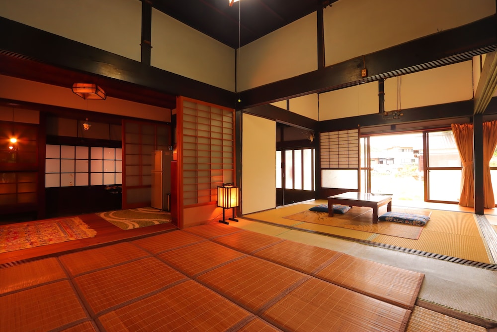 古民家一棟貸し 禁煙 客室4 | 三丘の古民家宿 もりのもむ