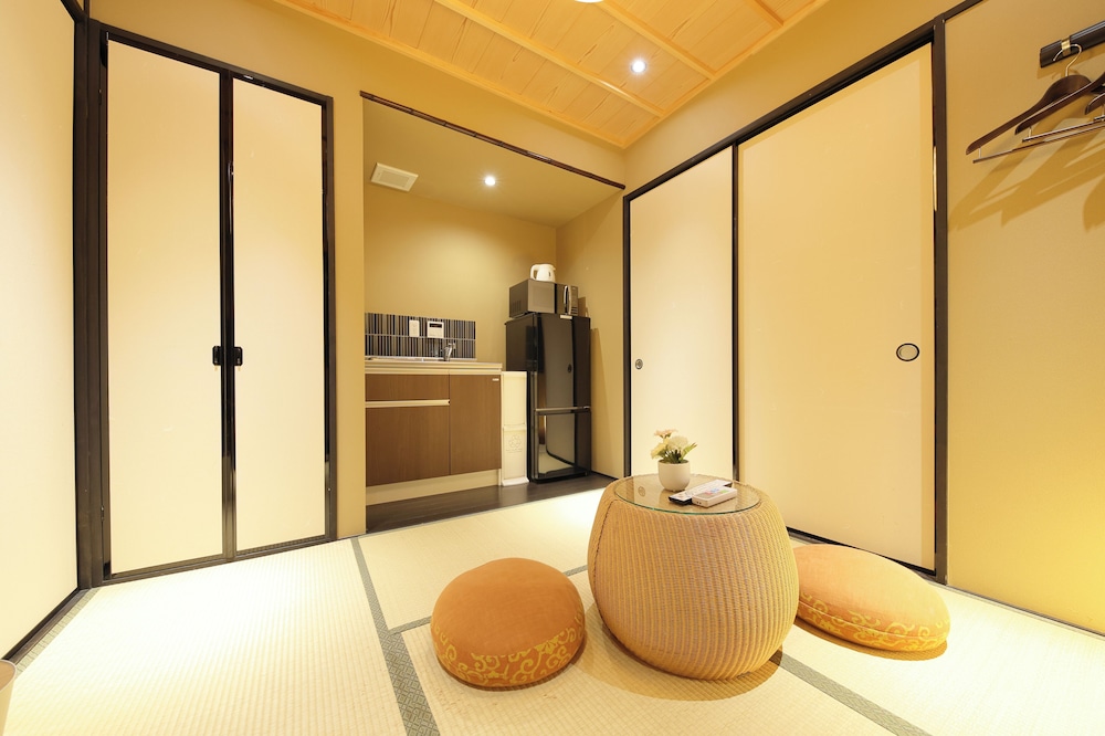 ベーシック ツインルーム 禁煙 簡易キッチン 客室1 | Ayanishiki 島原大門邸