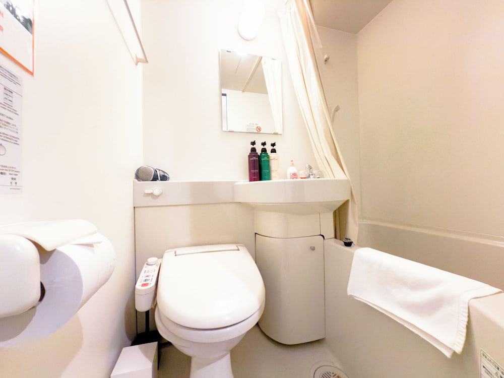 シティ ダブルルーム 禁煙 バスルーム0 | ホテル・サンフェリシアン京都四条烏丸