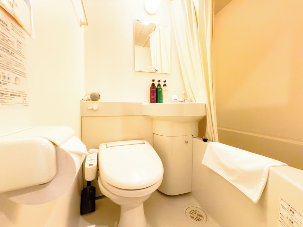 ベーシック ダブルルーム 禁煙 バスルーム0 | ホテル・サンフェリシアン京都四条烏丸