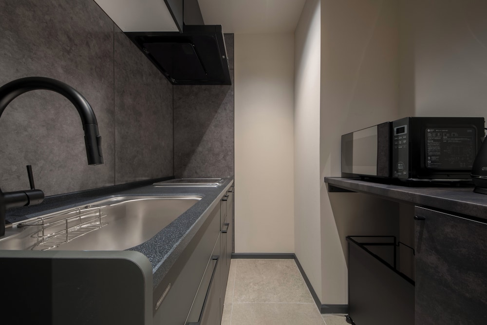 ファミリー 4 人部屋 シティビュー 専用簡易キッチン0 | HOTEL GUILD 5