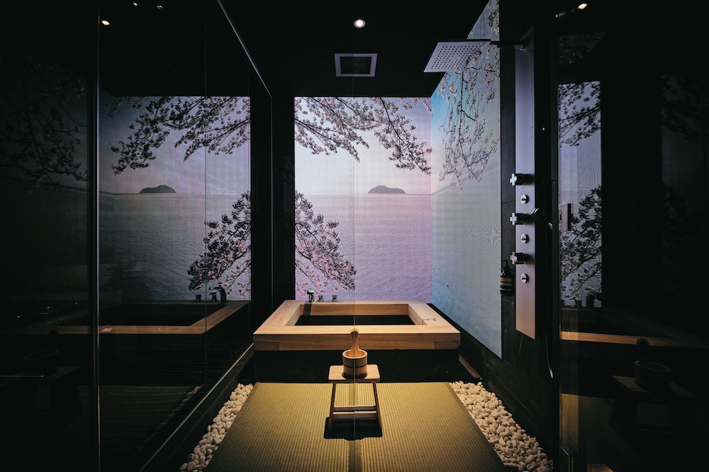 ラグジュアリー ダブルルーム バスルーム0 | Giraffe Tenjin 常