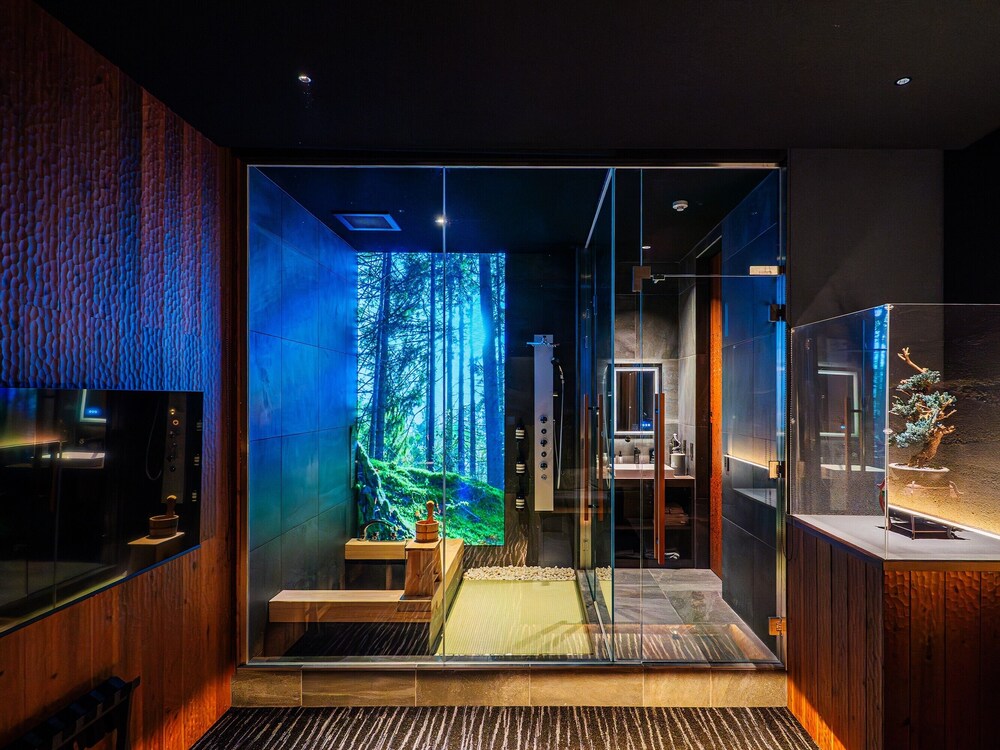 ラグジュアリー ダブルルーム 客室3 | Giraffe Tenjin 常