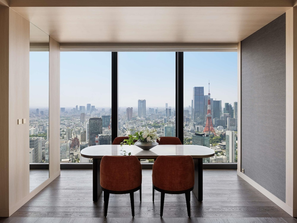 Fairmont Gold シグネチャー スイート シングルベッド 2 台 客室5 | フェアモント東京