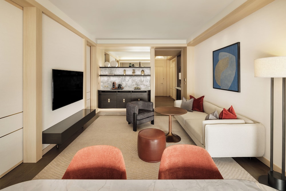 フェアモントゴールド シグネチャースイート キング、ラウンジのご利用 客室6 | フェアモント東京