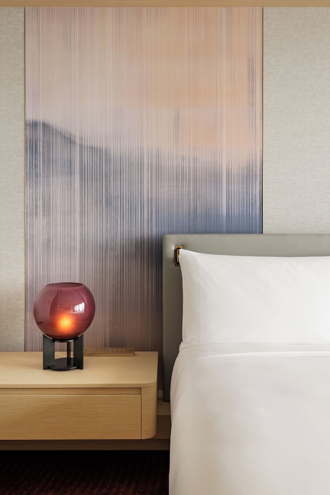 フェアモントゴールド 東京タワービュー キング、ラウンジのご利用 客室2 | フェアモント東京