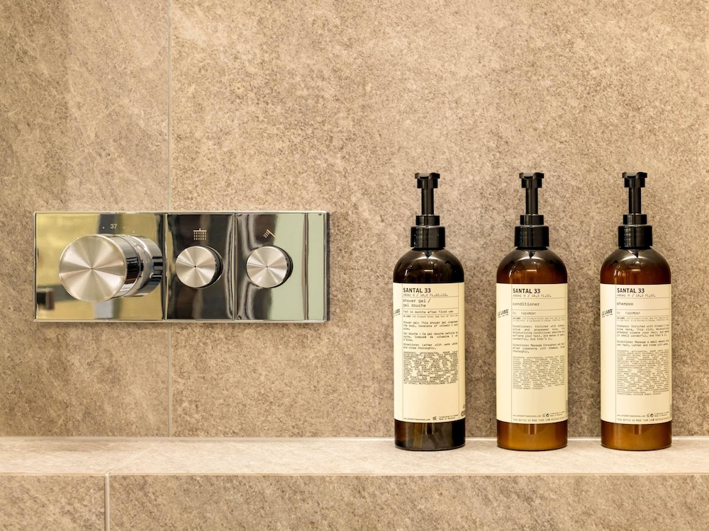 Fairmont Gold ツインルーム シングルベッド 2 台 ベイビュー 客室7 | フェアモント東京