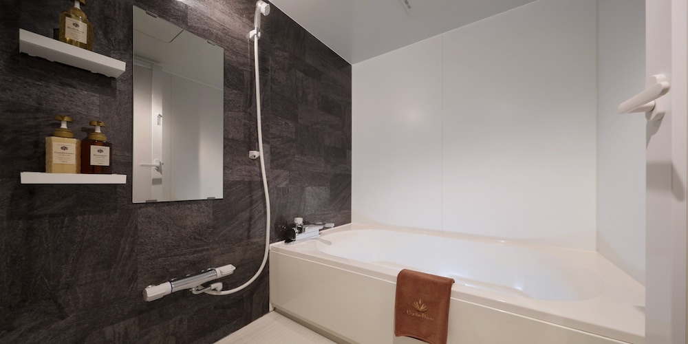 ベーシック スイート 禁煙 バスルーム1 | 南船場クリスタルプラザ