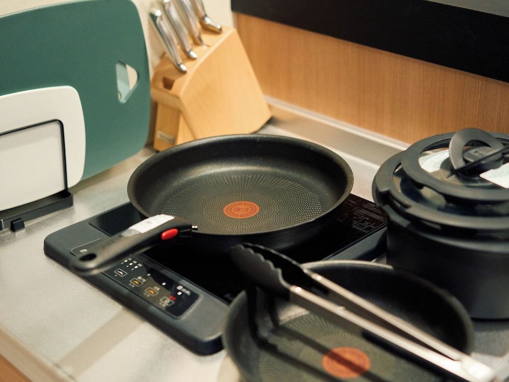 トラディショナル ヴィラ 専用キッチン2 | 今昔荘 大阪 通天閣 - 蒸風呂邸