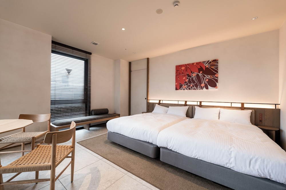 エクスクルーシブ 4 人部屋 客室6 | CINQS Hotel (サンクスホテル)