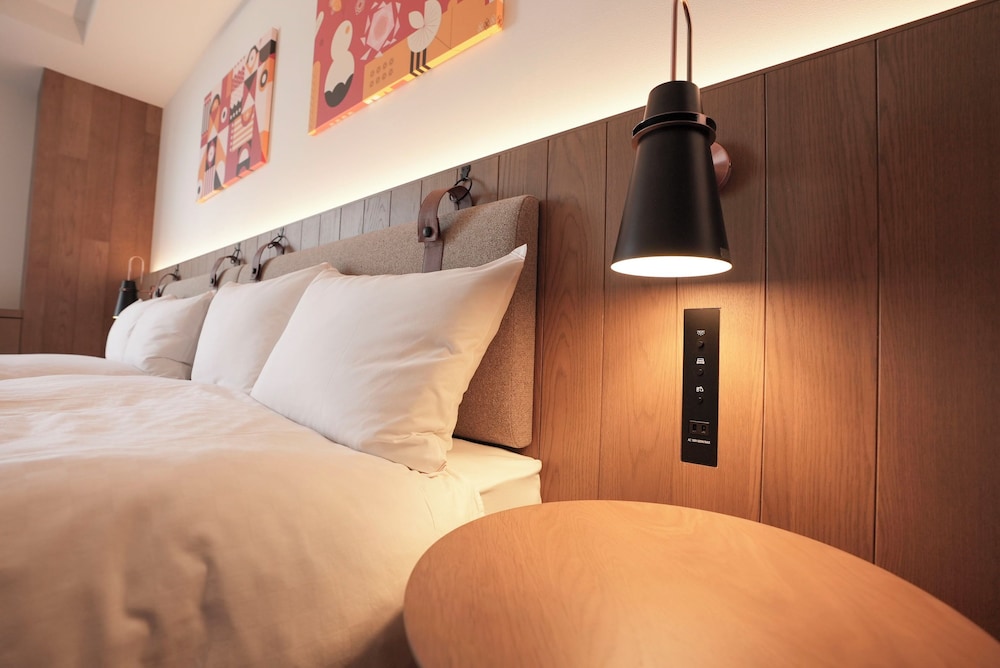 デラックス 4 人部屋 客室7 | CINQS Hotel (サンクスホテル)