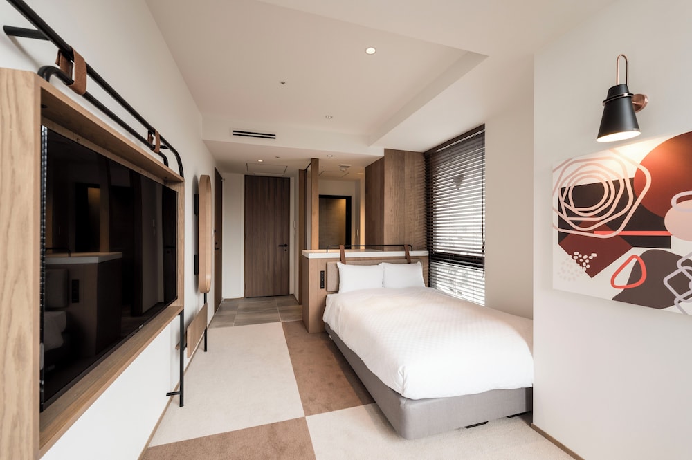 ダブルルーム 客室4 | CINQS Hotel (サンクスホテル)