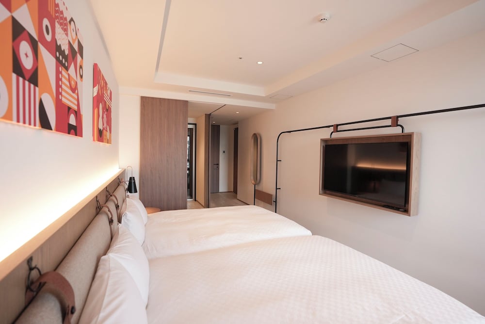 デラックス 4 人部屋 テレビ0 | CINQS Hotel (サンクスホテル)