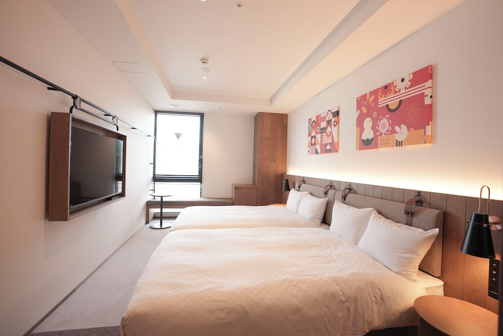 デラックス 4 人部屋 客室10 | CINQS Hotel (サンクスホテル)