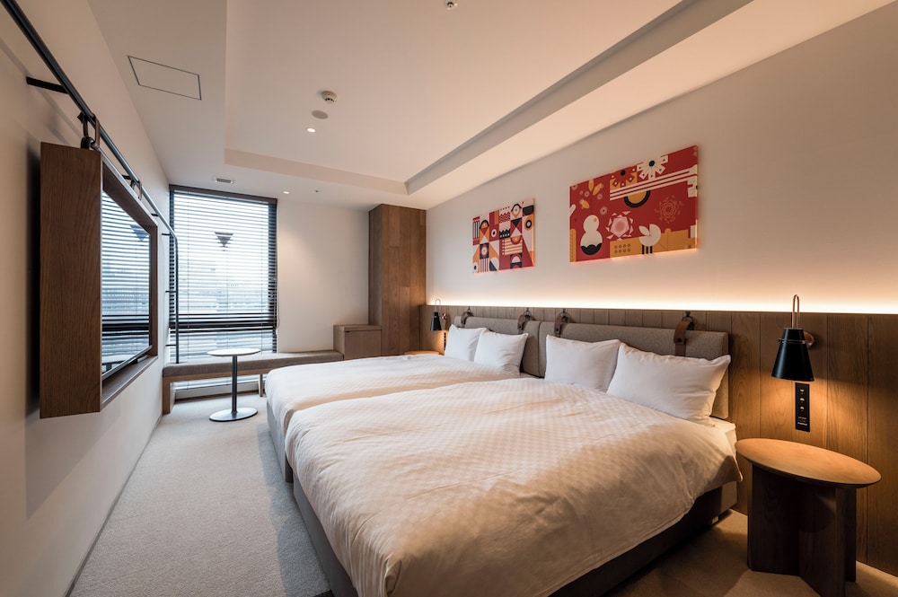 デラックス 4 人部屋 客室6 | CINQS Hotel (サンクスホテル)