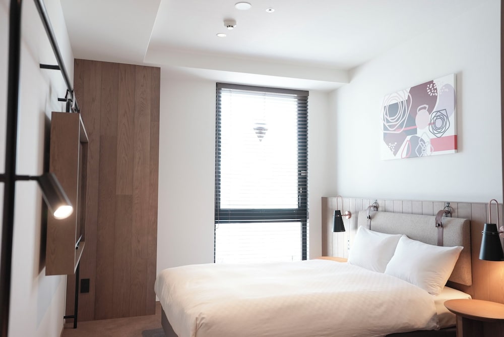 スーペリア ダブルルーム 客室4 | CINQS Hotel (サンクスホテル)