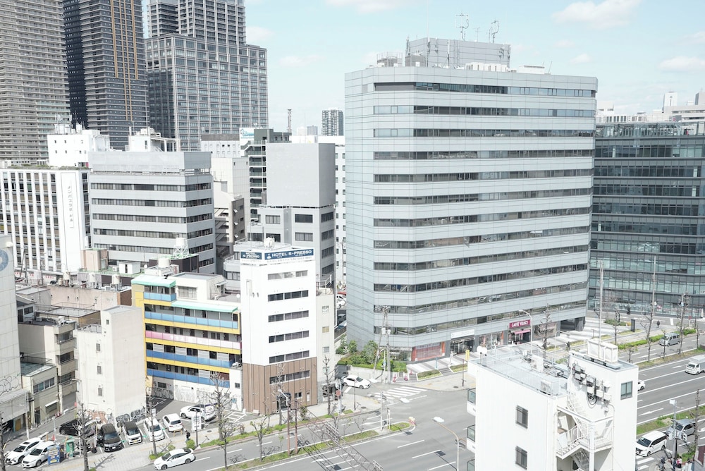 デラックス ルーム 客室2 | CINQS Hotel (サンクスホテル)