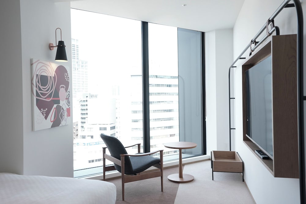 デラックス ルーム 客室12 | CINQS Hotel (サンクスホテル)