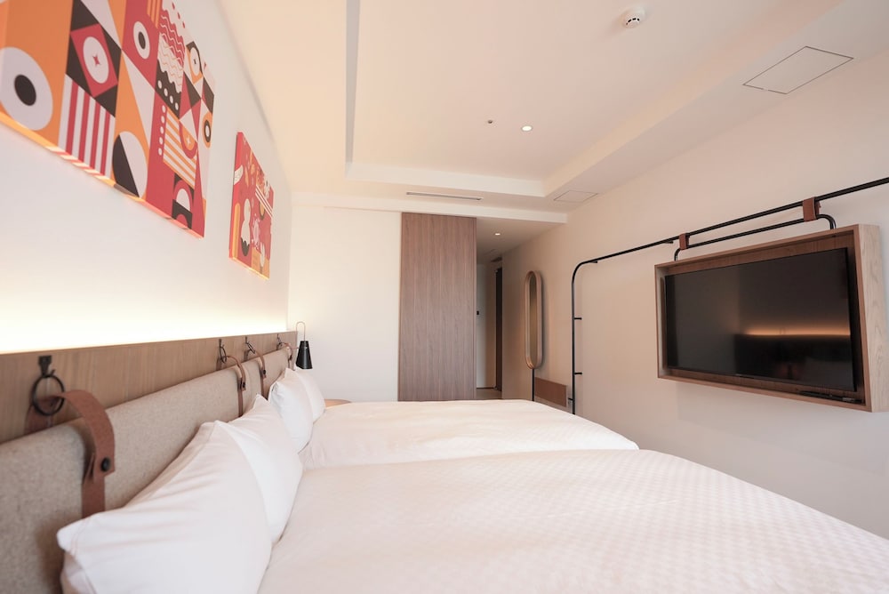 デラックス 4 人部屋 テレビ1 | CINQS Hotel (サンクスホテル)