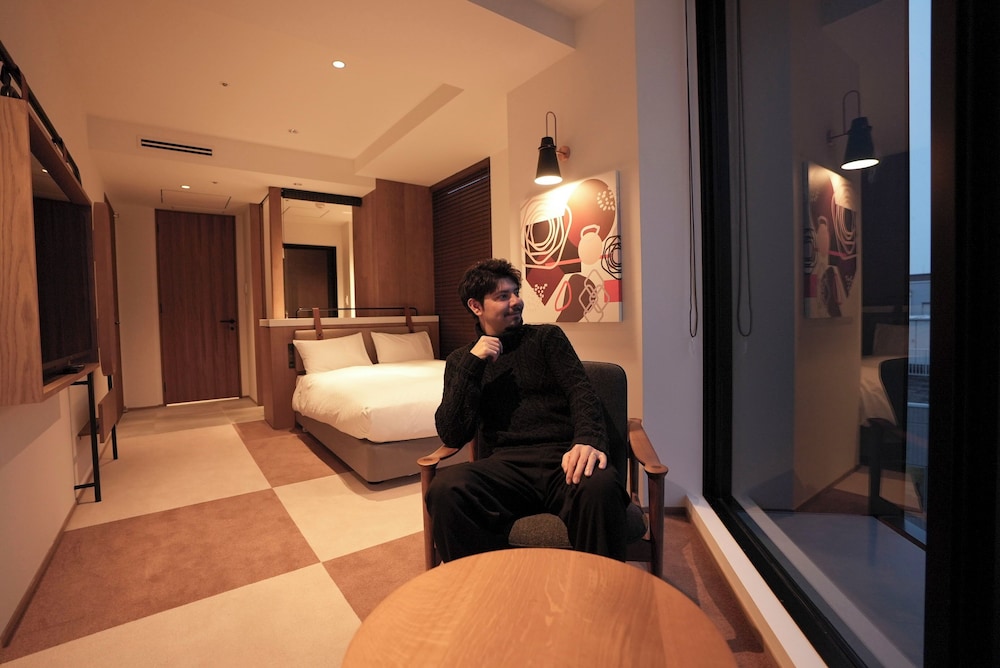 ダブルルーム 客室6 | CINQS Hotel (サンクスホテル)